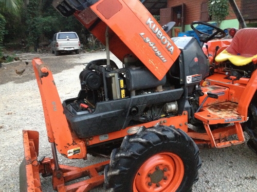 ขายรถไถ KUBOTA L3408 DI พร้อมอุปกรณ์ดันหน้าและผาน 6ตราช้าง