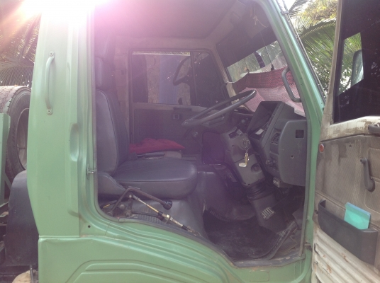 ขายรถโม่ปูน Hino FC170A   6  ล้อ  เครื่อง HO7C  175  แรงม้า  ขนาดโม่  2.5  คิว   สภาพพร้อมใช้งาน เจ้าของขายเอง