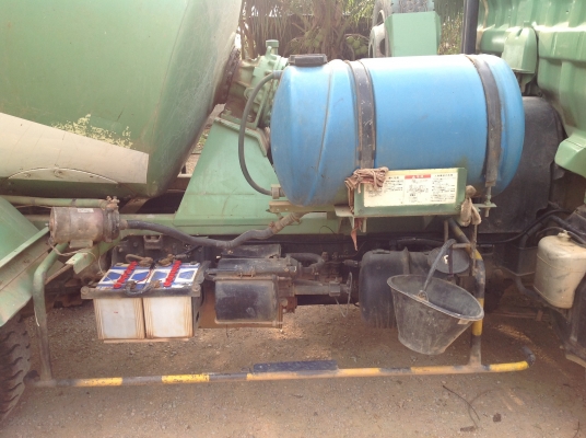 ขายรถโม่ปูน Hino FC170A   6  ล้อ  เครื่อง HO7C  175  แรงม้า  ขนาดโม่  2.5  คิว   สภาพพร้อมใช้งาน เจ้าของขายเอง