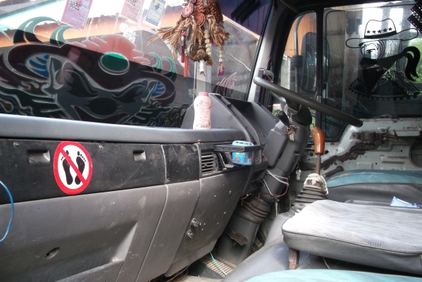 HINO FL3H HO7Dสิบล่้อล่องเพลาเดียว เดิมๆ HINO FL3H HO7Dสิบล่้อล่องเพลาเดียว เดิมๆ