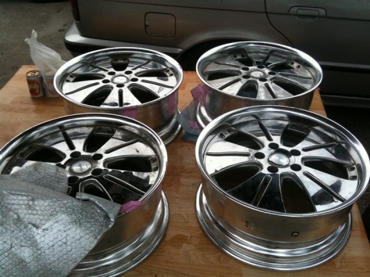 ลาย VIP  5 รู 114 ขอบ18 กว้าง 8 นิ้ว เก่าญี่ปุ่น