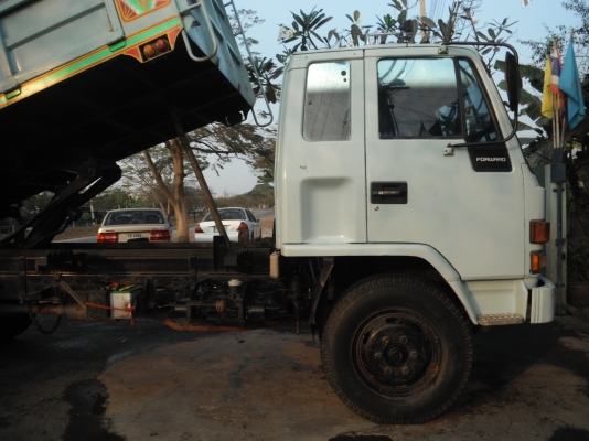 ขายรถ 6 ล้อ ดัมพ์ข้าว 13 เกวียน ISUZU เครื่อง 195 แรง กระบะเหล็ก คัชซีสวย ขับดี