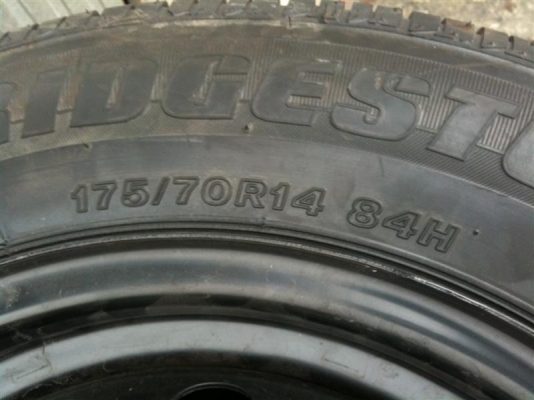 175/ 75/14 ยางพร้อมกระทะเหล๊กฝาครอบแม๊กลายมิตรซู