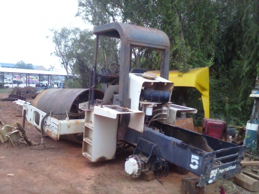 ซากรถบด Ingersoll-rand(ท้ายลาด)