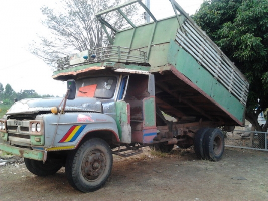 ISUZU TX 145 HP 6BB1 รถหัวยาวหกล้อดั๊มพ์ กระบะดั๊มพ์คอกมิเน10 ต้นยาว 5.50 เมตร เครื่องแน่นแรงดี หัวเก๋งไม่มีผุ ภายในสวย พวงมาลัยเพาเวอร์ เฟืองท้ายหมวกเจ็กขนาดใหญ่ คัชซีสวยไม่ผุ ยาง 9.00 ขอบ 20 สภาพดีพร้อมใช้งาน เอกสารเล่มทะเบียนครบพร้อมโอน ราคาต่อรองได้คร