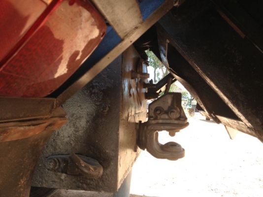 รถฮีโน่ 10 ล้อดั๊ม FM1M  เปลื่ยนเครื่อง 240 แรงม้า  สนใจติดต่อ 081 - 6079515