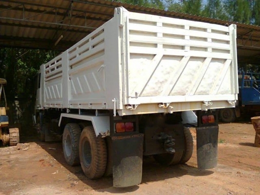 รถฮีโน่ 10 ล้อดั๊ม FM1M  เปลื่ยนเครื่อง 240 แรงม้า  สนใจติดต่อ 081 - 6079515