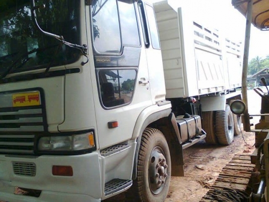 รถฮีโน่ 10 ล้อดั๊ม FM1M  เปลื่ยนเครื่อง 240 แรงม้า  สนใจติดต่อ 081 - 6079515