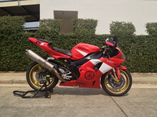 ***ขายYamaha R1 ปี99-00 ราคาไม่แพงค่ะสวยๆเรย***