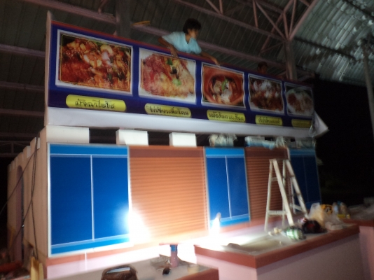 งานเพ้นท์  งานซ่อมตู้ขนส่งสินค้า งานสติกเกอร์แต่งรถ