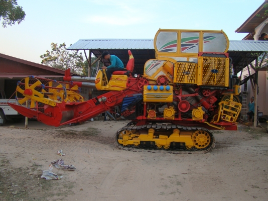 ขายแล้วครับ ยังเหลือสามชุกบิ้วเสร็จแล้ว สเป็คเดียวกัน ต้องรีบตัดสินใจครับKM 47  อุ้ม 2.5 ตัน JO1 DYKIN 23  โซ่ D2 อ.ศรีสมเด็จ จ. อยู่ร้อยเอ็ด