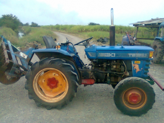ISEKI 16 แรง TS 1610 สภาพดีพร้อมใช้งาน  พวงมาลัยธรรมดา  4WD   สนใจติดต่อ 089-9638932