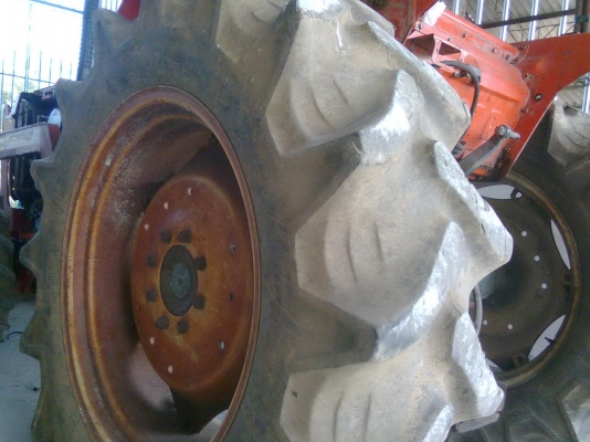 ขาย รถไถ คูโบต้า L1-45 แรง 4x4 พร้อมใบมีดดันหน้า สนใจโทรสอบถาม 089-8295500