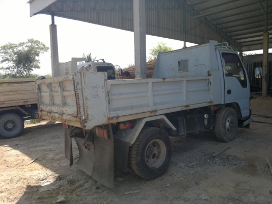 ขายรถบรรทุก 6 ล้อ ขายรถบรรทุก 6 ล้อ