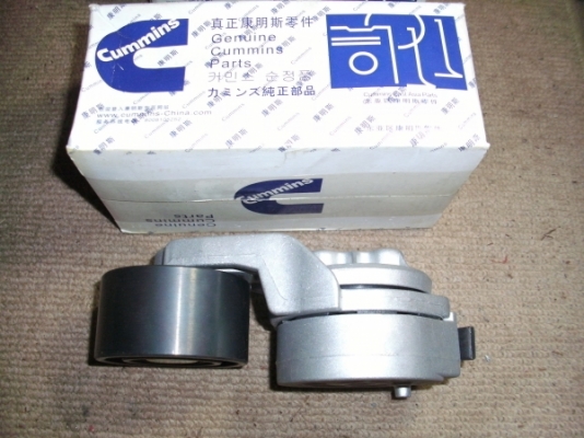 KOMATSU PC220-6,7,6D102 ,PART No.6731-61-4510, 3194086,BELT TENSIONER