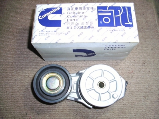 KOMATSU PC220-6,7,6D102 ,PART No.6731-61-4510, 3194086,BELT TENSIONER
