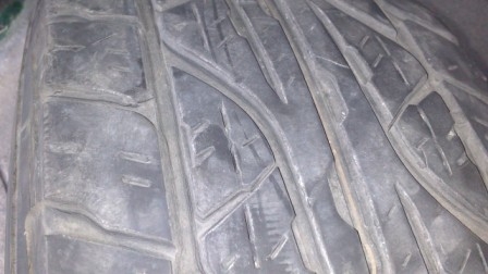 ขายถูก ยาง Dunlop 265 70 R16 มือสอง มี 2 เส้น