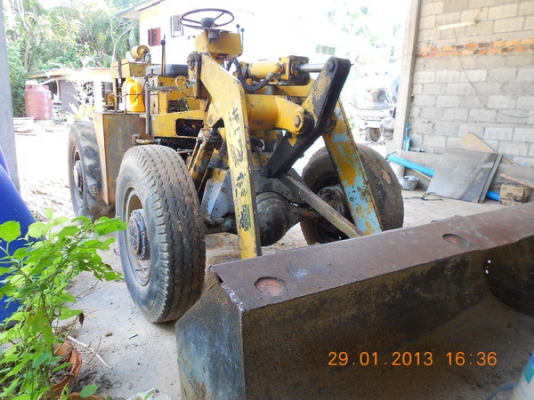 รถตักล้อยาง TCM  STD10  เครื่องดี  ISUZU C240  บุ้งกี๋ดี