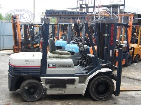 ขาย รถโฟล์คลิฟท์ KOMATSU รุ่น FD30-11