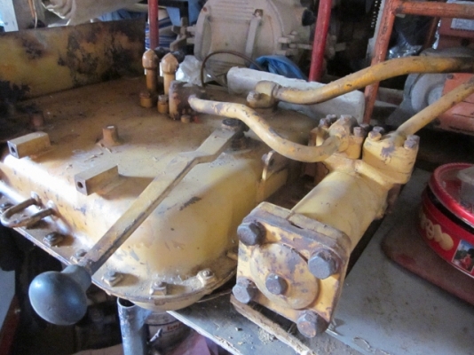 ขาย-ถังน้ำมัน+ถังไฮโดรลิค สำหรับรถแทรกเตอร์ D2-KOMATSU