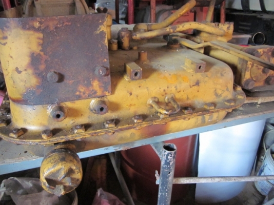 ขาย-ถังน้ำมัน+ถังไฮโดรลิค สำหรับรถแทรกเตอร์ D2-KOMATSU