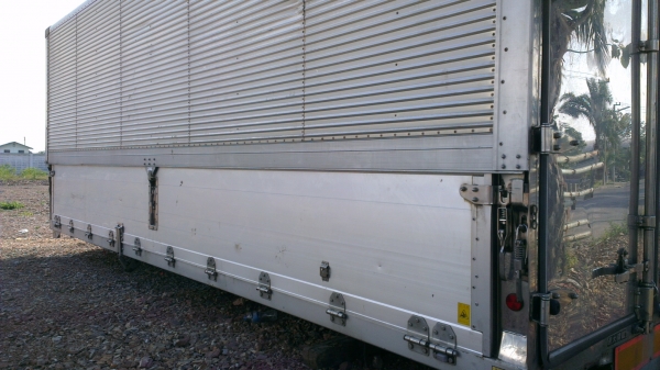 ตู้แห้ง อลูมิเนียม แบบเปิดปีกข้างได้ ประกอบนำเข้าจากญี่ปุ่น