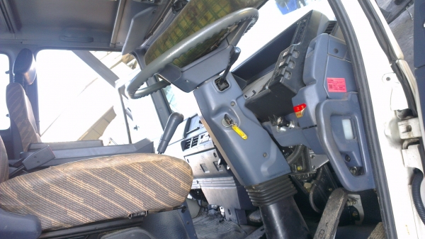 รถบรรทุก 6ล้อ Isuzu Rocky แบบขับเคลื่อน4ล้อ  สวยมาก  ใช้งานมา 2หมื่นกว่าโล