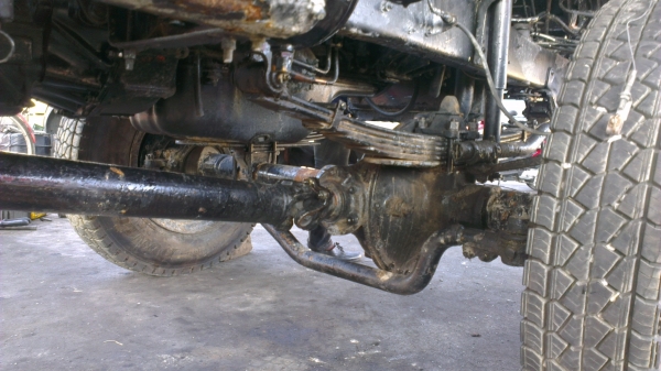 รถบรรทุก 6ล้อ Isuzu Rocky แบบขับเคลื่อน4ล้อ  สวยมาก  ใช้งานมา 2หมื่นกว่าโล