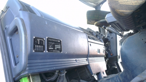 รถบรรทุก 6ล้อ Isuzu Rocky แบบขับเคลื่อน4ล้อ  สวยมาก  ใช้งานมา 2หมื่นกว่าโล