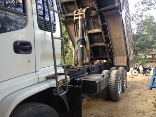 ISUZU  FXZ  200 แรงม้า