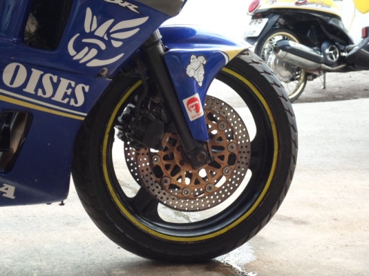 ขาย CBR400 ปี 92 ทะเบียนแท้โอนขนส่ง รถเก่าเก็บ รถไม่ติดต้องทำอีกนิด ราคา 50,000 ต่อรองได้