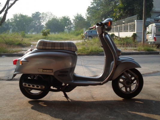 ขาย Giorno 50cc เครื่องฟิตๆแน่นๆ ไม่เยิ้ม สีใหม่ กิ๊กๆ ยางเบิกใหม่ 15,900