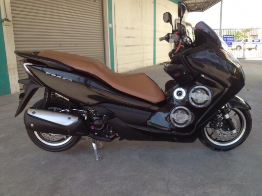 ฮอนด้า Forza 300 สีดำ ปี 56 ใช้งานน้อย 5,000 กว่า กม