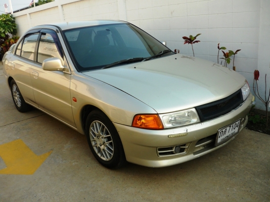 มิตซูท้ายเบ้นตัวทอป เกียร์ Auto 1,800CC.ปี 2000 ติดแก๊ส LPGแล้ว ประหยัด ขายถูก75,000บาท ต่อรองได้อีกดีกว่าซื้อมอร์เตอร์ไซค์