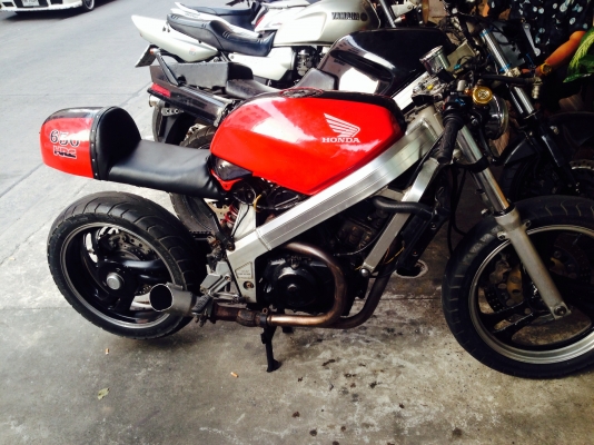 ขายด่วน boss 650cc คาเฟ่ ทะเบียน สนจัย 0803865262 เบียร์