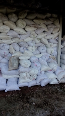 ขายขี้ไก่ปะป่นแกลง สวย( ฟาร์มไก่) พร้อมจัดส่ง ต่างหวัดส่งได้ มีจำนวนมาก  หลาย 1000 สอบ