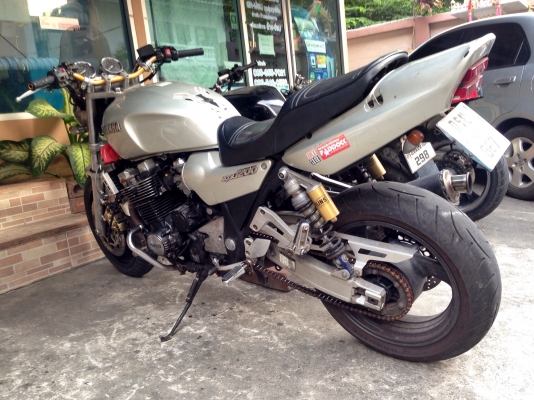 ขายด่วน xjr 1200 เสียงโหดๆๆ แรงสไตน์ xjr ท่อ ไทเทเนียมทั้งเส้น มีทะเบียน ยามาฮ่า750 ให้เพื่อเอาไปสวมได้