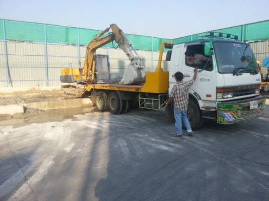 ขายแบ็คโค โคมัสสุ 100 -3 แอรฺเย็นแทรกใหญ่ รายหัวเจาะ พร้อมทำงาน