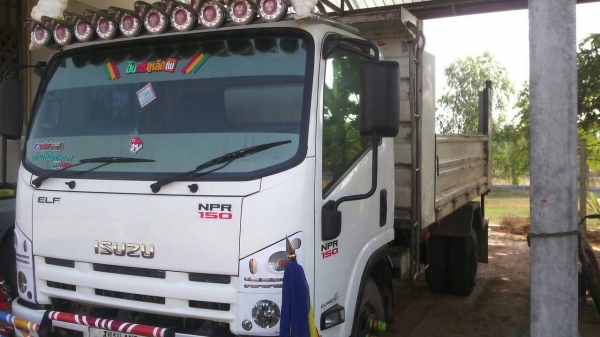 กกล้อดั้ม อีซูซุ NPR150hp ปี53รถใช้งานน้อย สภาพดีสวยจิ๊บพร้อมใช้งาน ทะเบียนพร้อมโอน