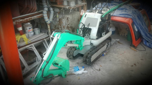 KOBELCO  MINI (^^) พร้อมมือขุด 3 ชุด