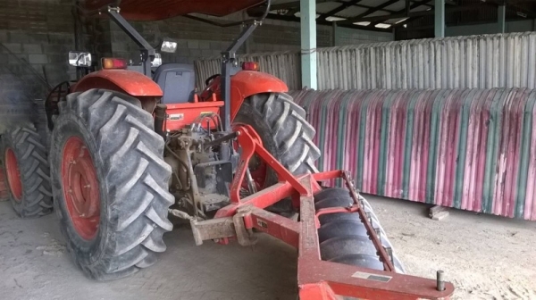 รถไถ KUBOTA M9540  ( รถทำงาน 8xx ชม. )  สนใจติดต่อ  081 - 6079515