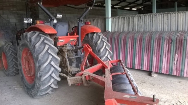 รถไถ KUBOTA M9540  ( รถทำงาน 8xx ชม. )  สนใจติดต่อ  081 - 6079515