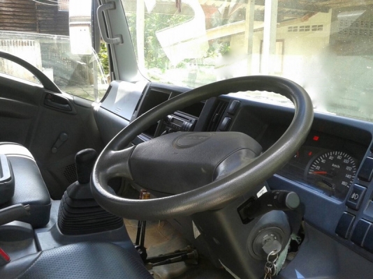 รถอีซูซุ 6 ล้อดั้ม NPR  150 แรงม้า. ปี 51  ( รถวิ่ง 3x,xxx กม. )  สนใจติดต่อ 081 - 6079515