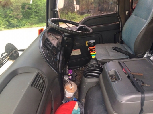 รถอีซูซุ 10 ล้อดั้ม FXZ  320 แรงม้า. ปี 51  สนใจติดต่อ 081 - 6079515