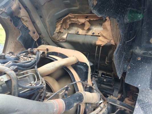 รถอีซูซุ 10 ล้อดั้ม FXZ  320 แรงม้า. ปี 51  สนใจติดต่อ 081 - 6079515