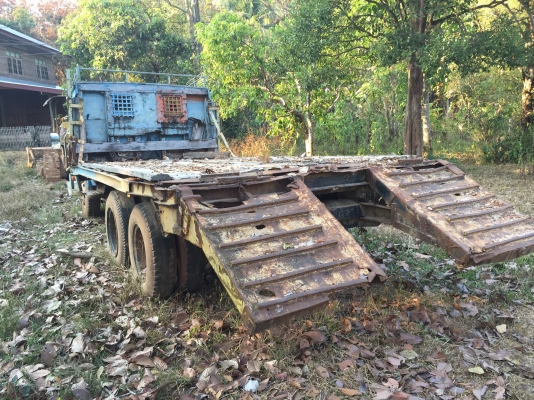 Isuzu. 10 ล้อหัวยาว ลากแบคโฮ