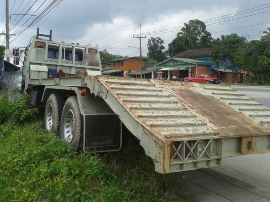 รถฮีโน่ 10 ล้อ ท้ายลาด FM3M  240 แรงม้า. ปี 39   สนใจติดต่อ 081 - 6079515