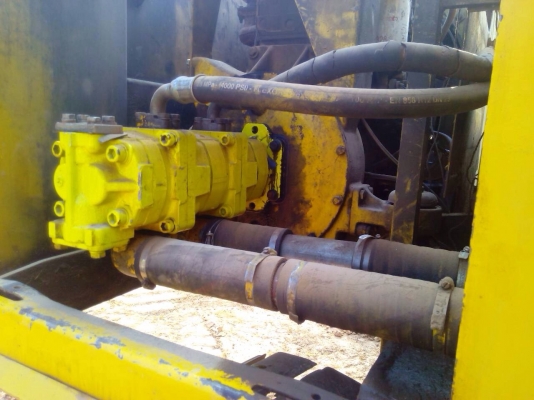 รุ่นยอดนิยมPc100-2 รถแรงๆสวยสวยพร้อมใช้เก่านอกครับ แทรคสวยมากๆโซ่หนาๆเอวแน่น