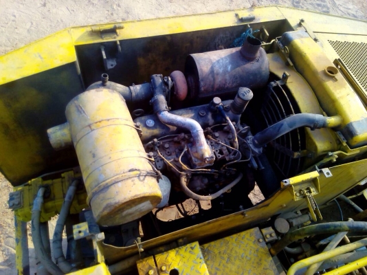 รุ่นยอดนิยมPc100-2 รถแรงๆสวยสวยพร้อมใช้เก่านอกครับ แทรคสวยมากๆโซ่หนาๆเอวแน่น