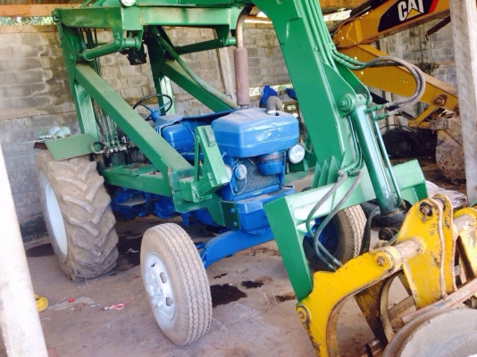 ขายรถคีบอ้อย FORD เครื่อง 77 แรง ที่คีบอู่อวยชัย เอกสารสัญญาซื้อขาย มี 2 คัน